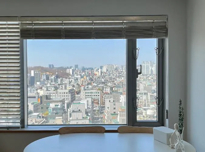 1 Minute House From Hongdae